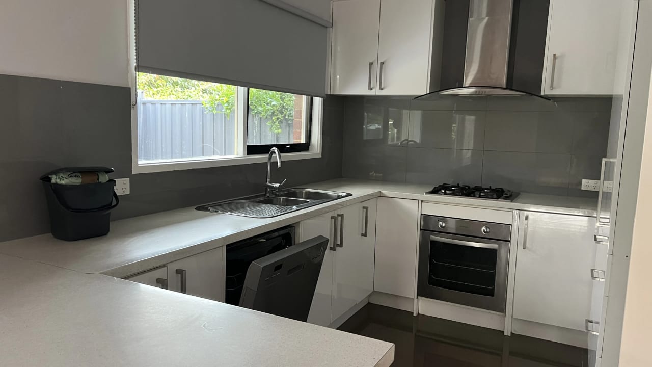 Unfurnished room in a share house