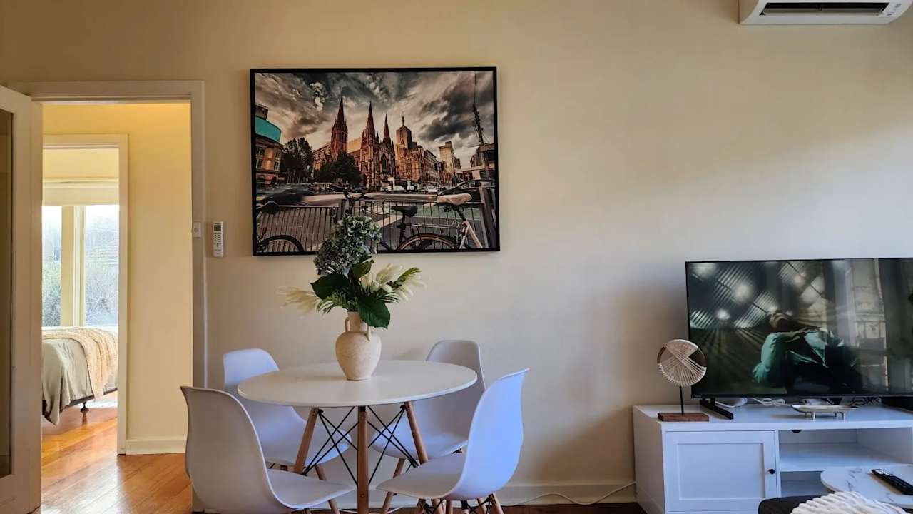 Furnished room in a share house