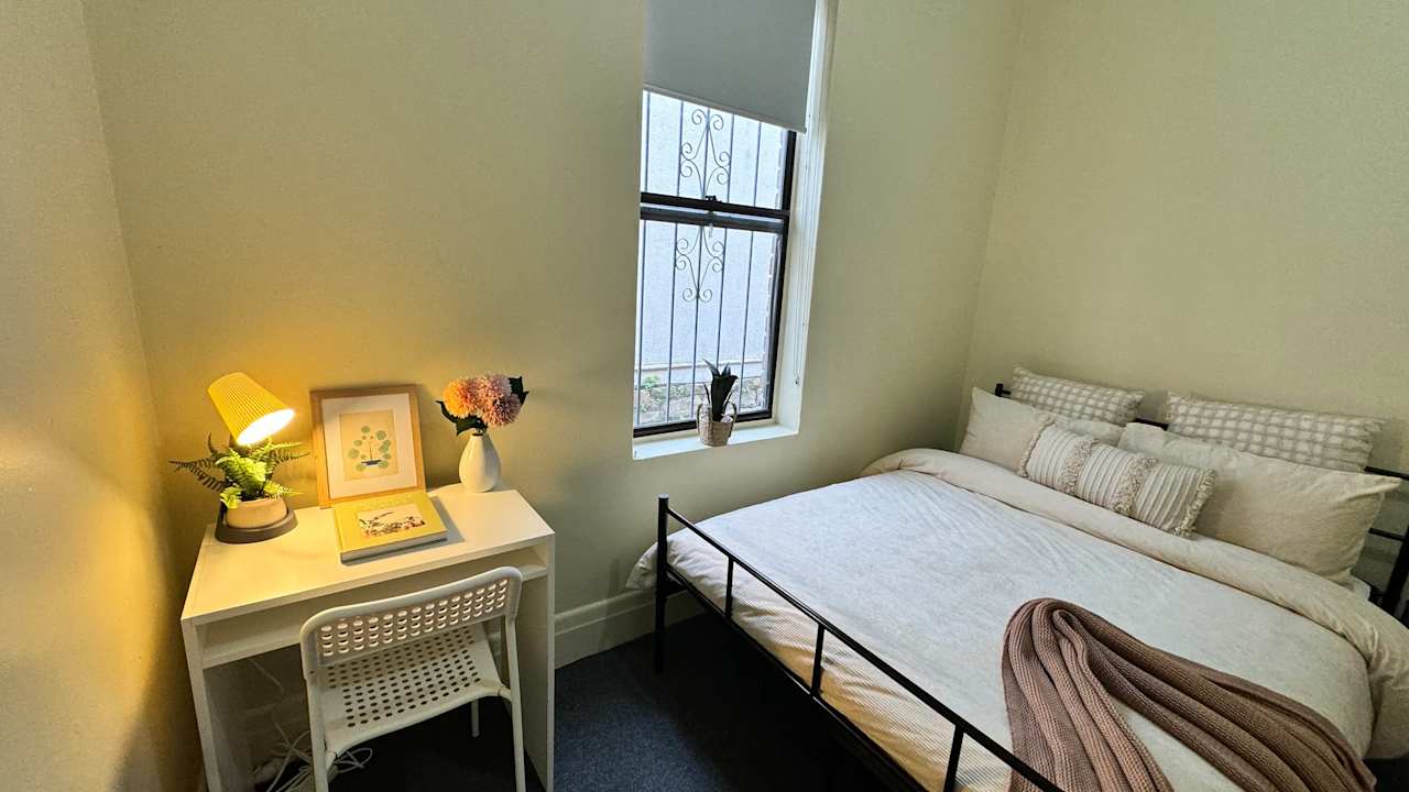 Furnished room in a share house