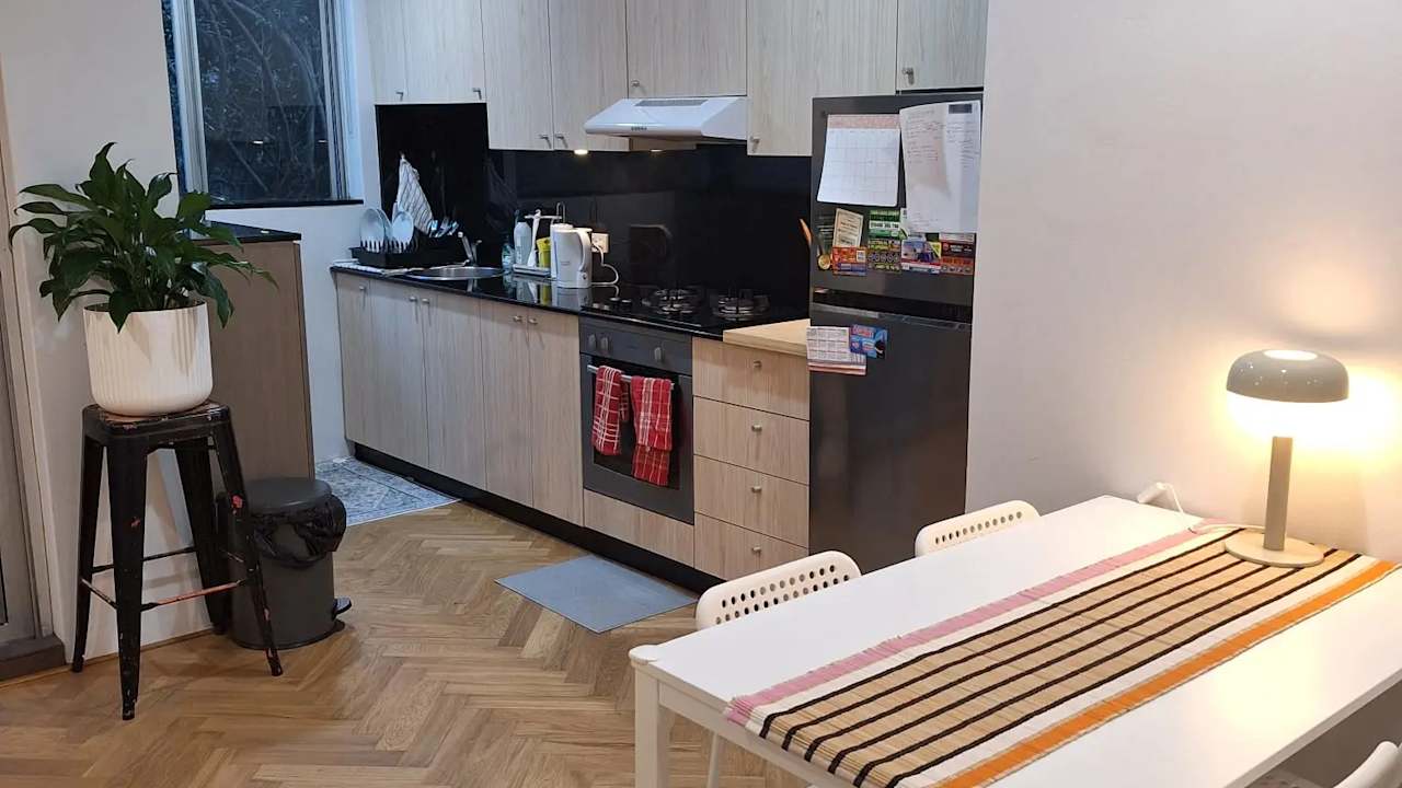 Furnished room in a flatshare