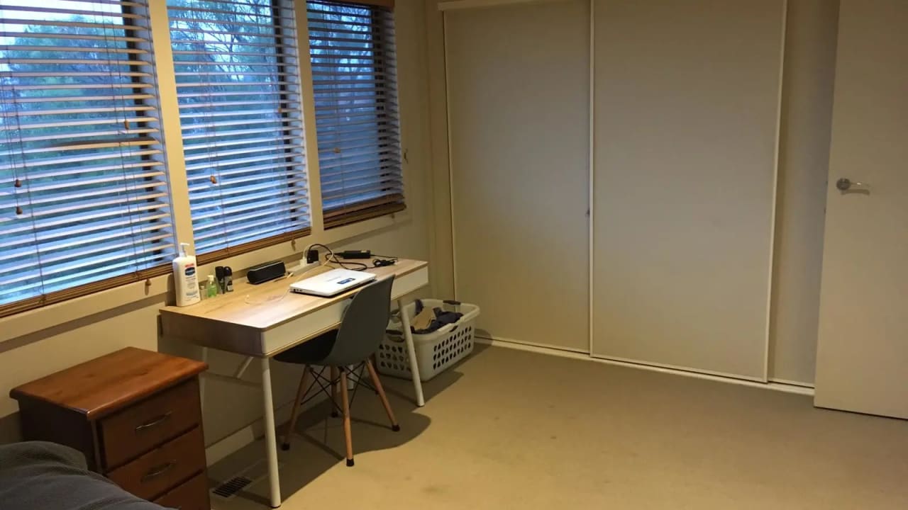 Room in a share house