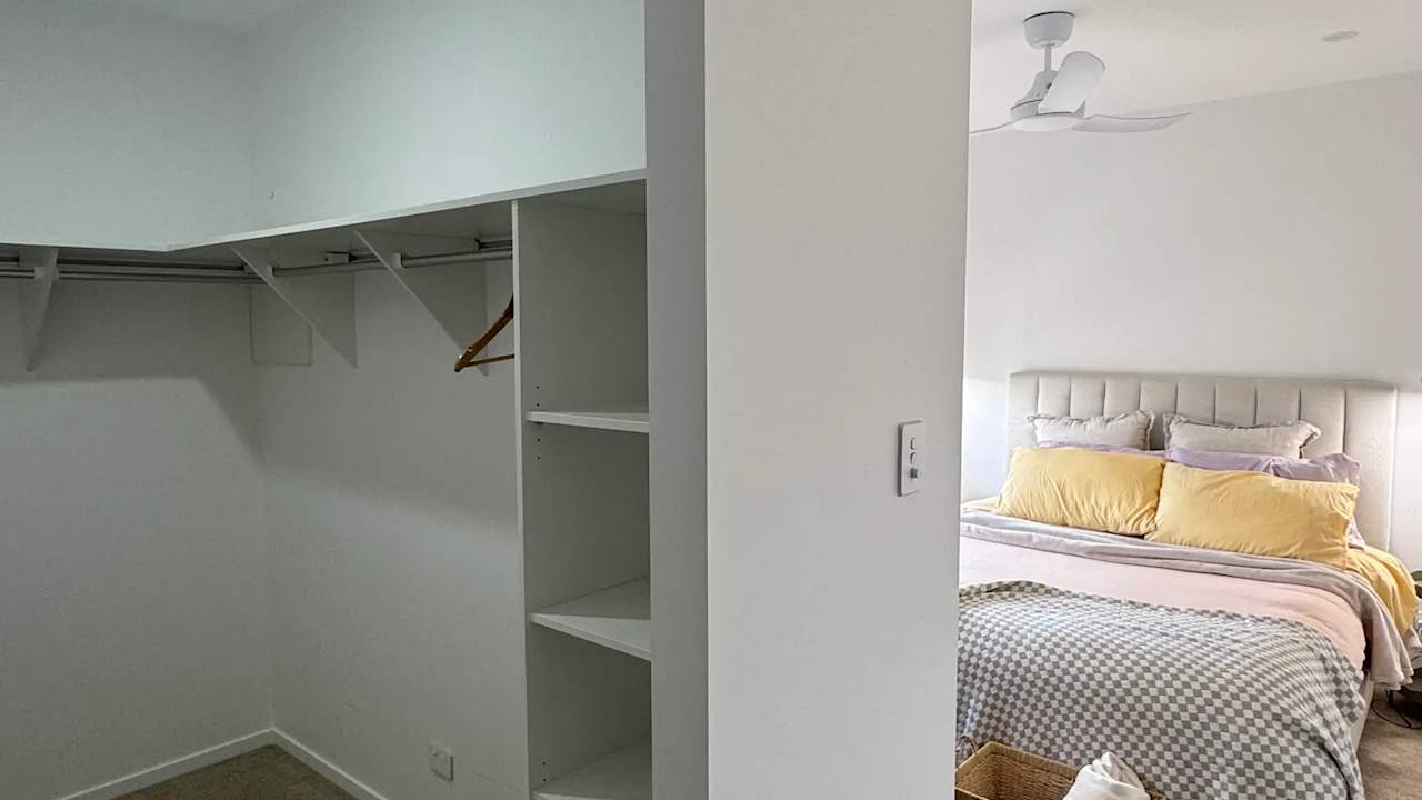 Room in a share house