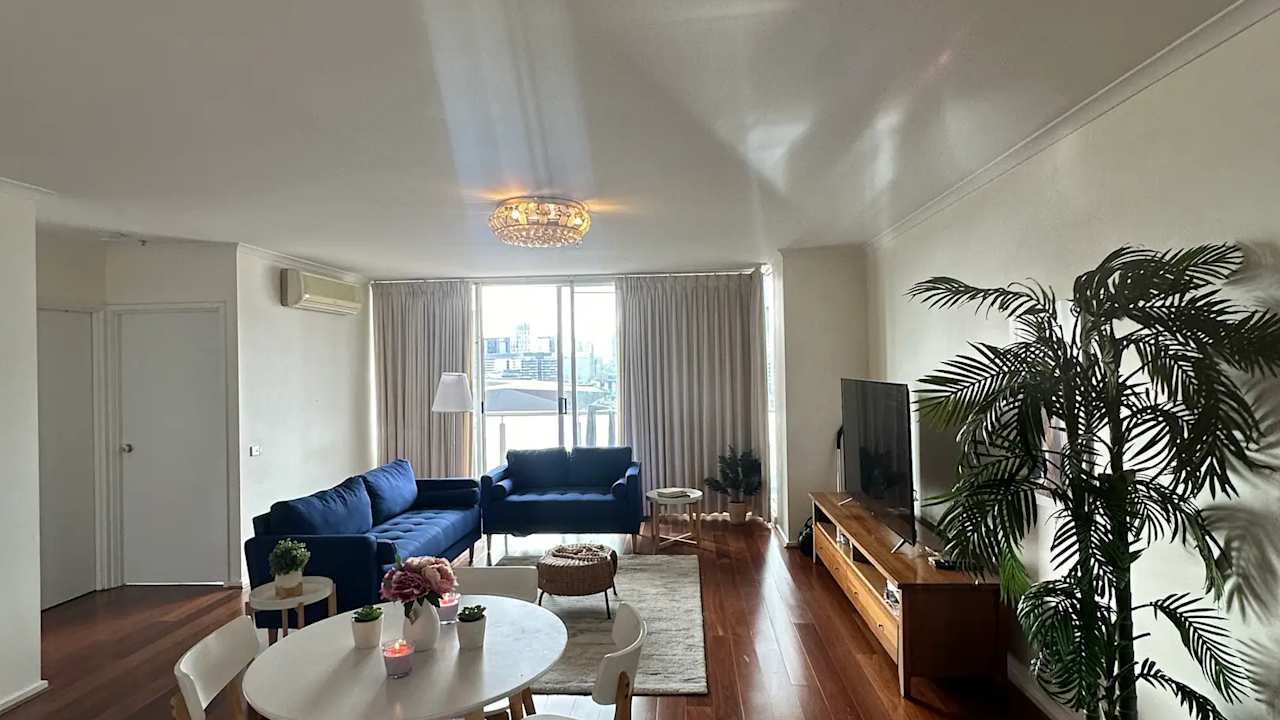 Furnished room in a flatshare