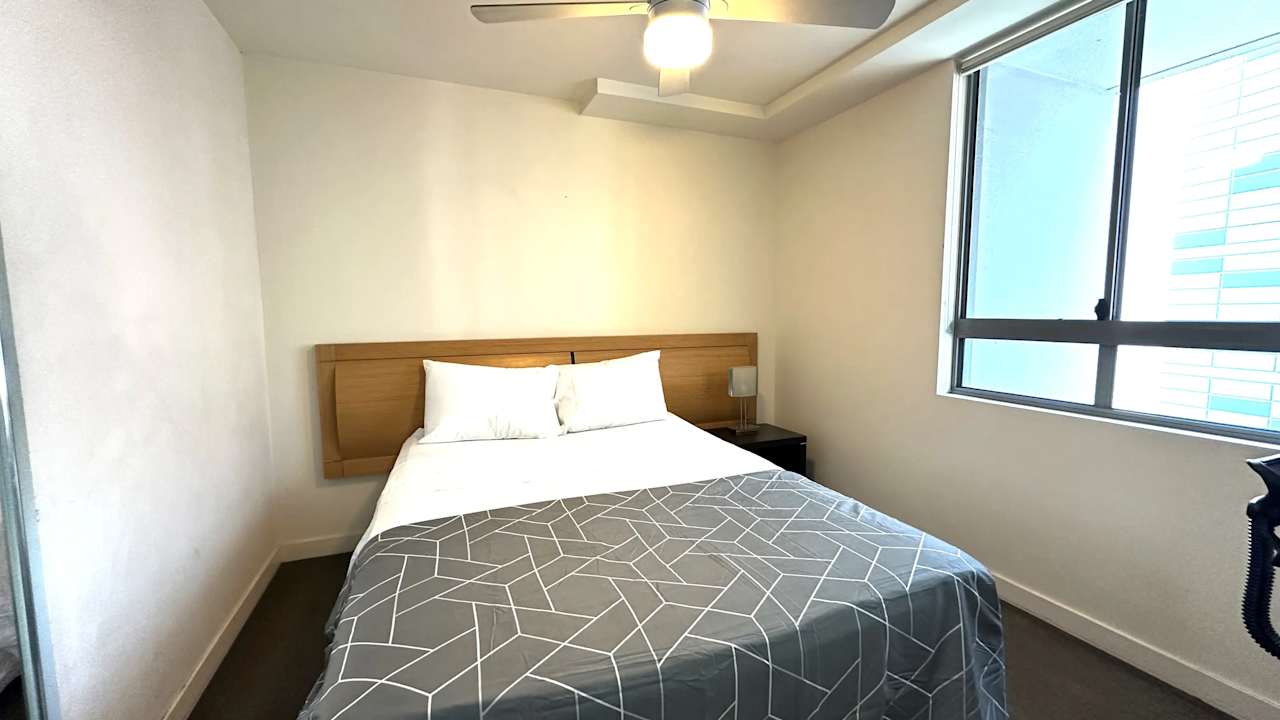 Furnished room in a flatshare