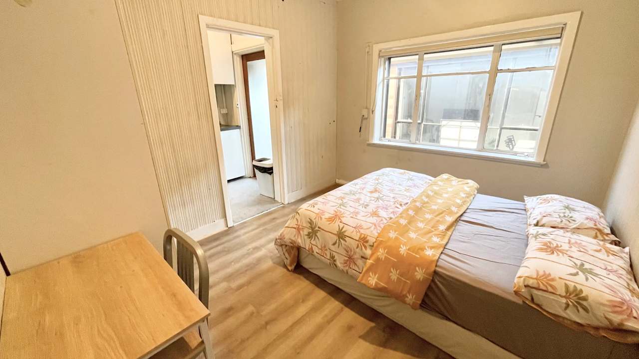 Furnished room studio flat for rent