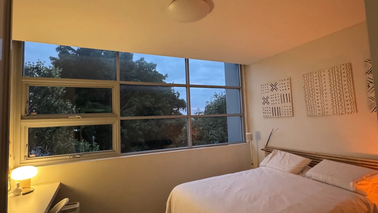 Furnished room with ensuite in a flatshare