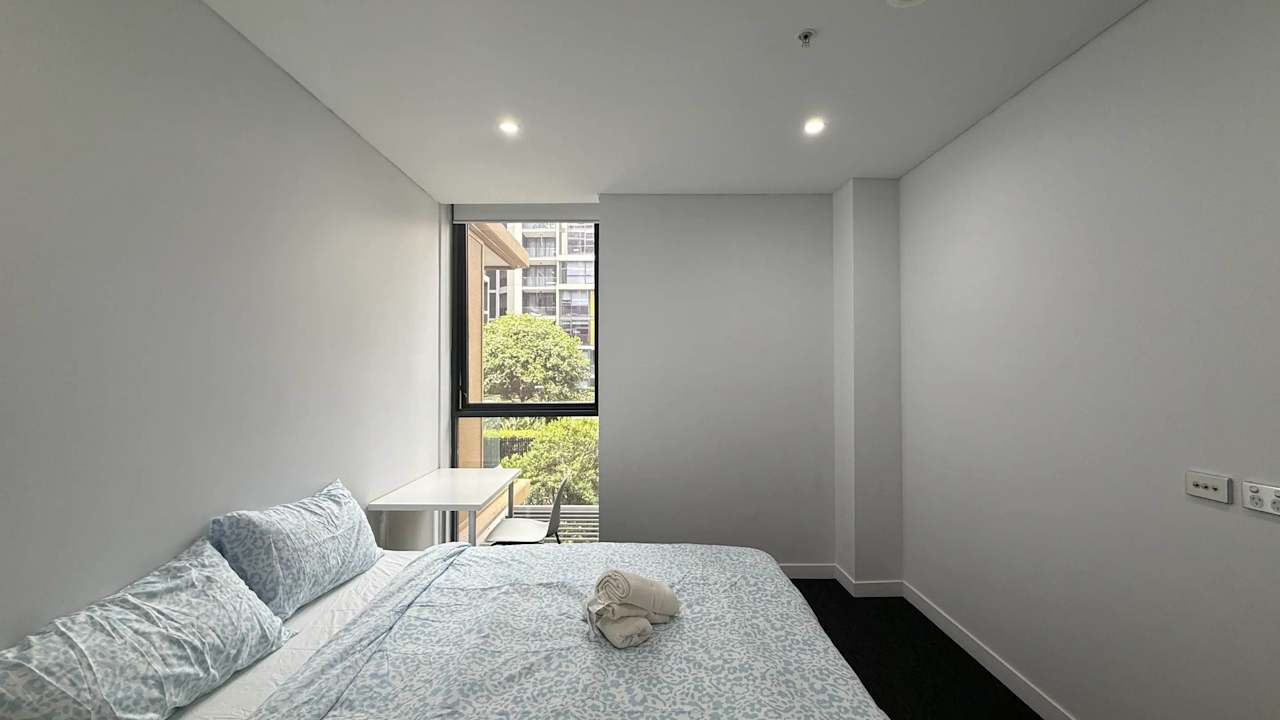Furnished room in a flatshare