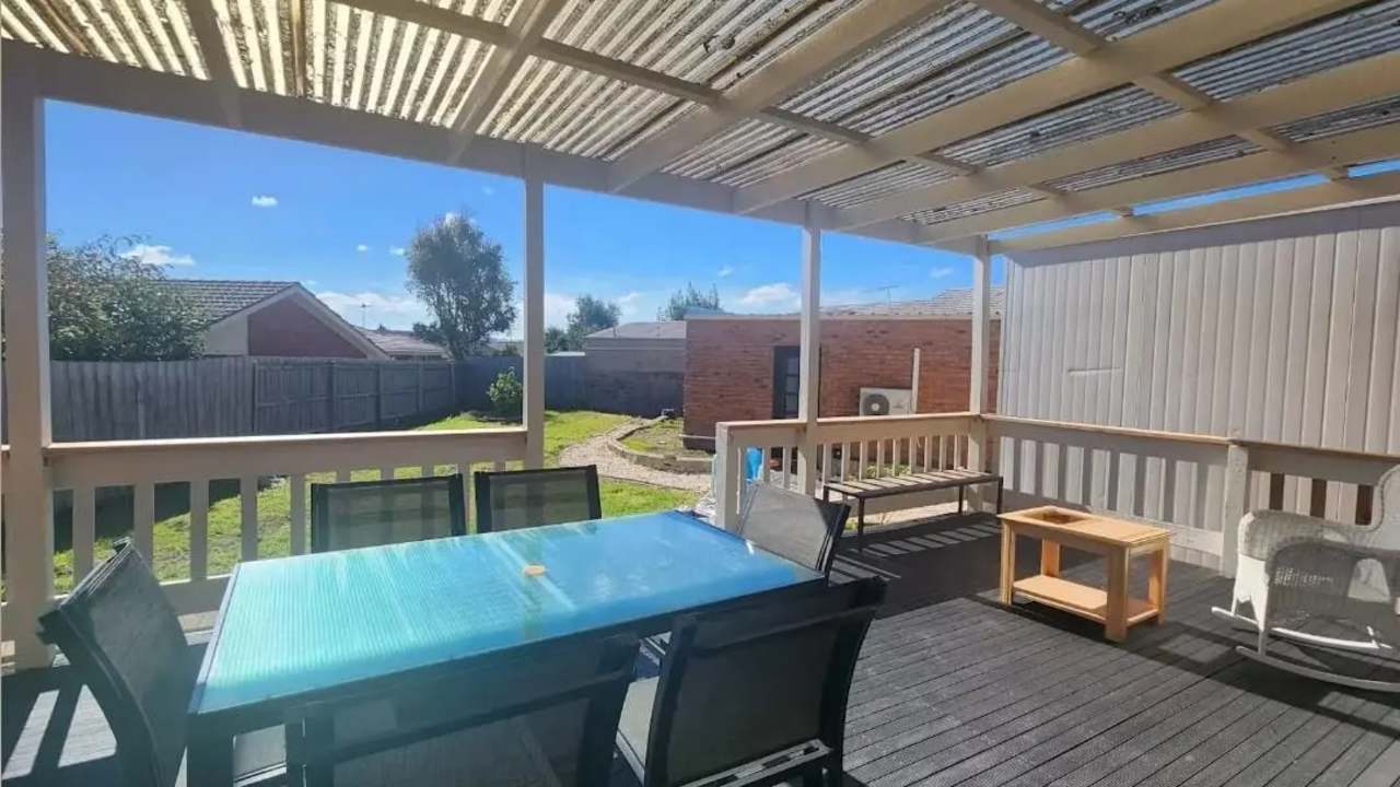 Furnished room with ensuite in a share house