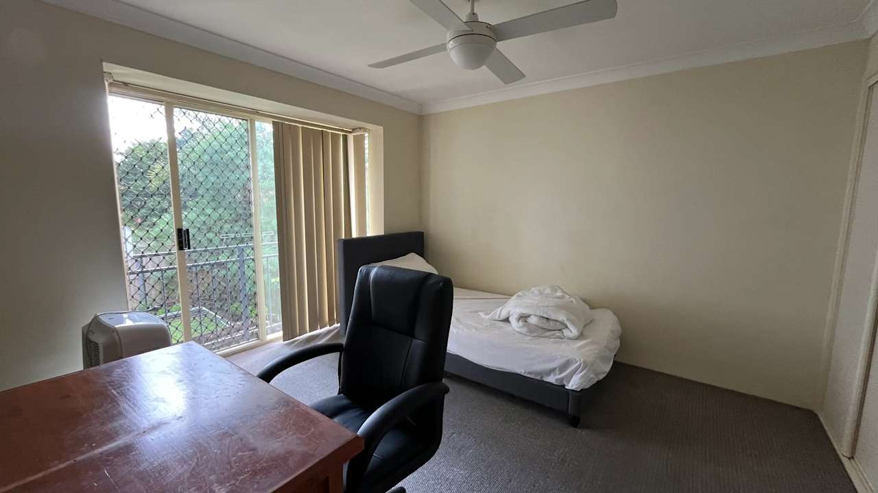 Furnished room with ensuite in a flatshare