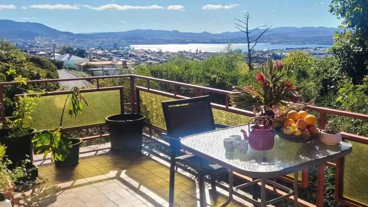 Whole property with 4 rooms for rent
