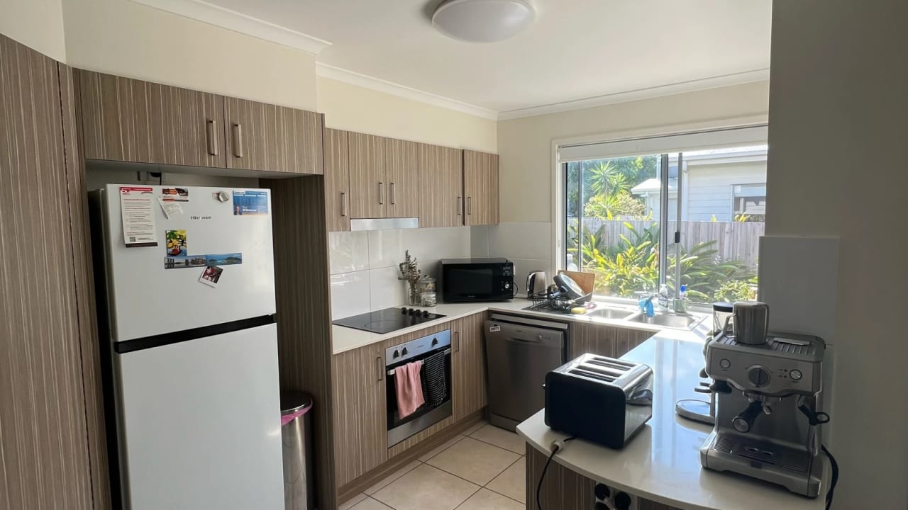 Unfurnished room in a share house