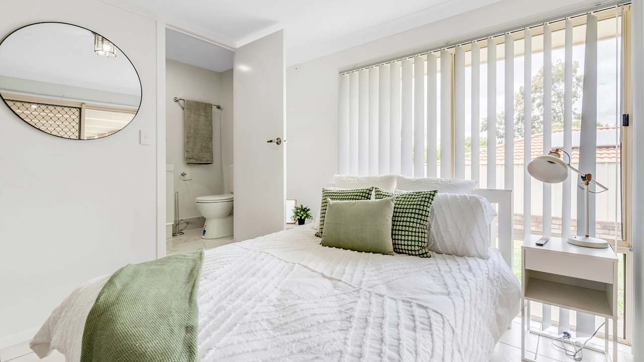 Furnished room with own bathroom