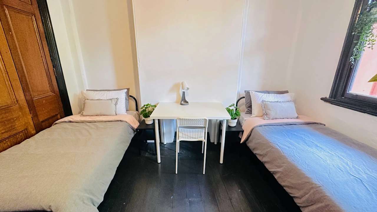 Furnished room in a share house