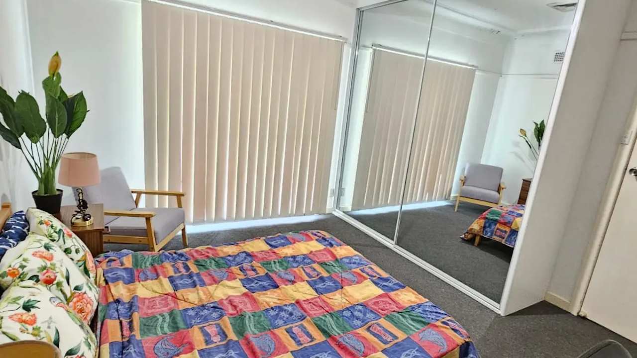 Furnished room in a share house