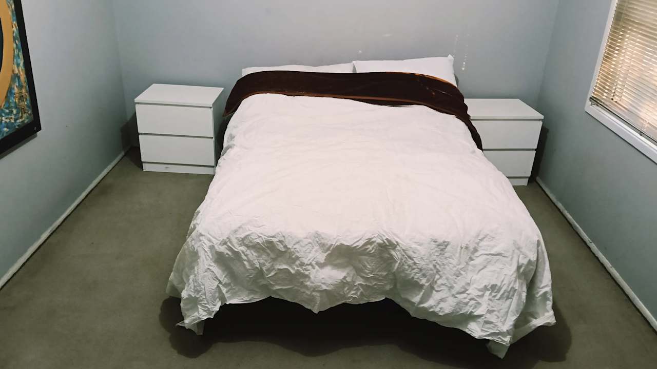 Room in a share house