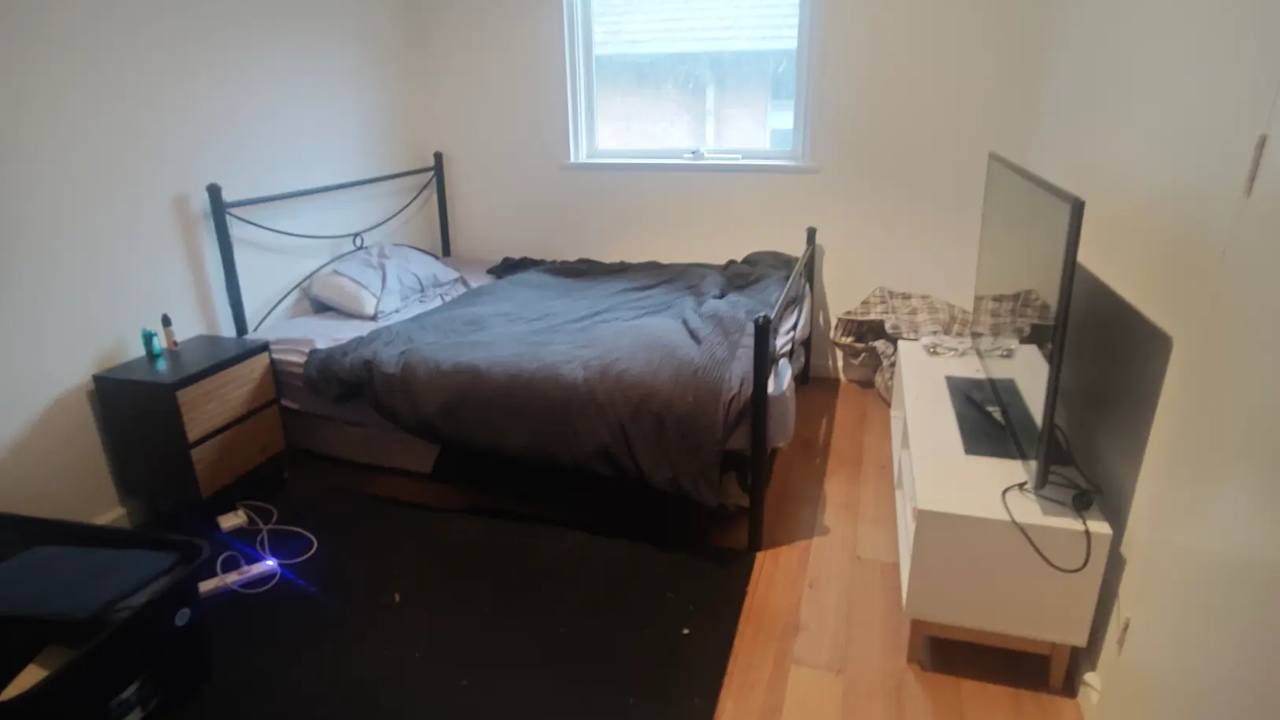 Furnished room with own bathroom