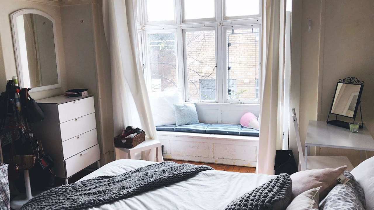 Furnished room in a flatshare