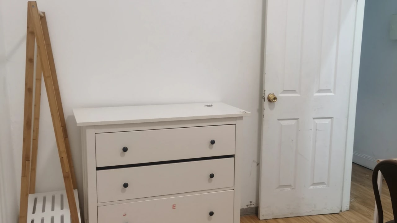 Furnished room in a share house