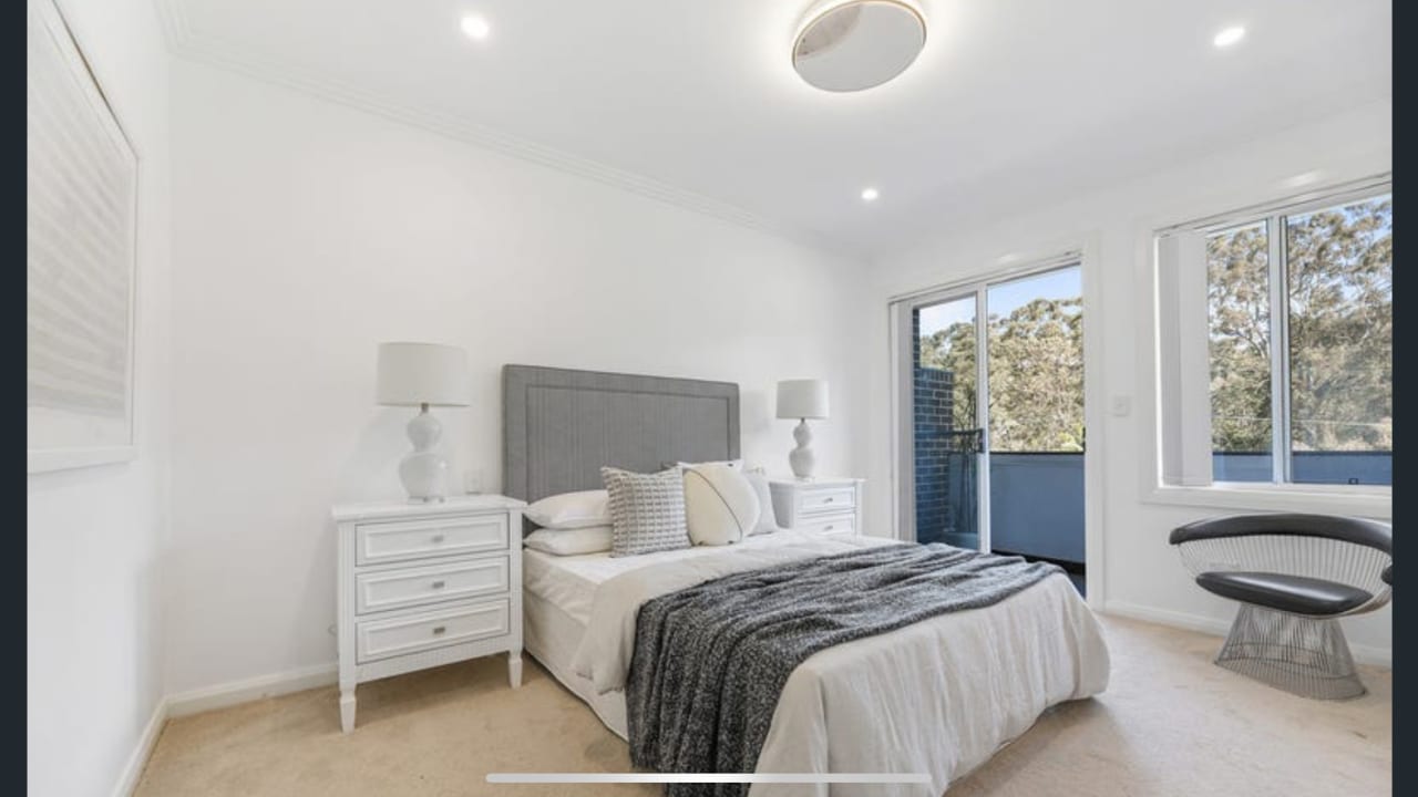 Furnished room in a share house