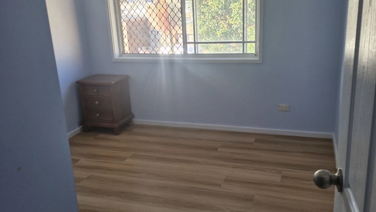 Unfurnished room in a share house