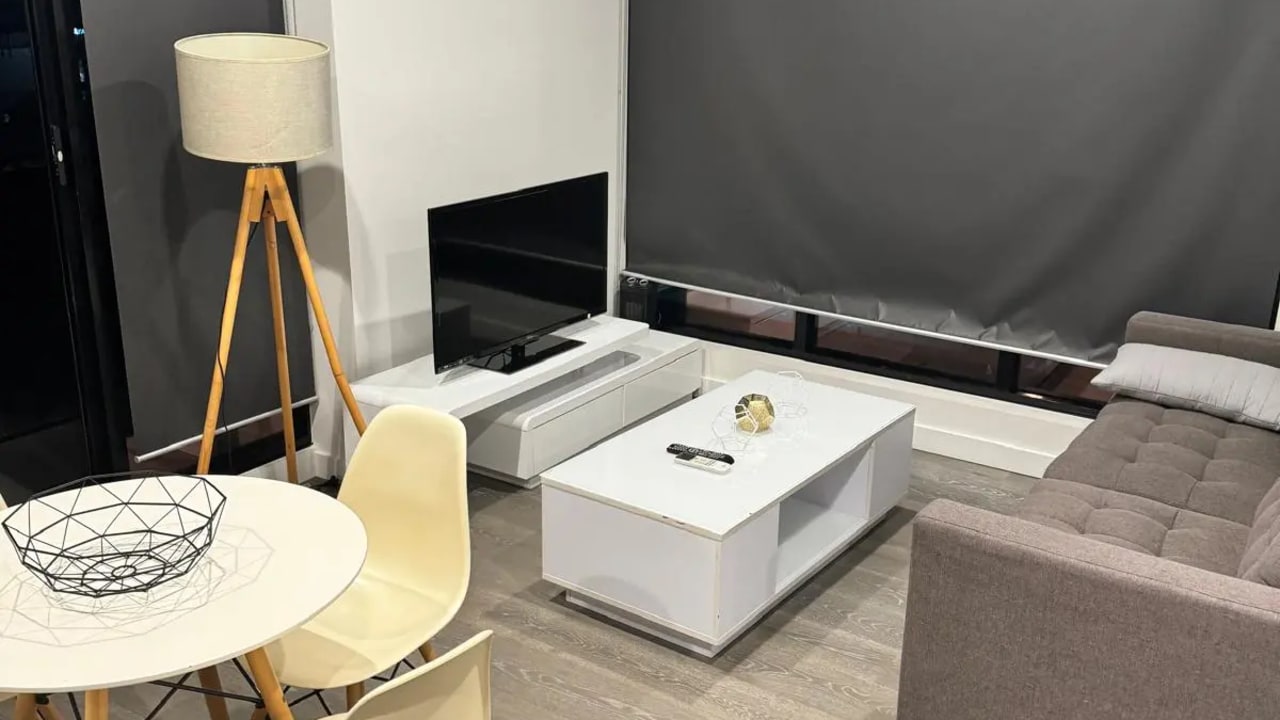 Furnished room in a flatshare