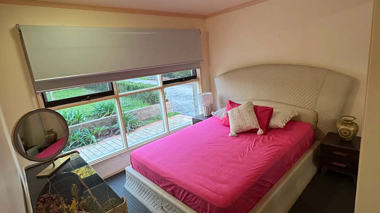 Whole property with 2 rooms for rent