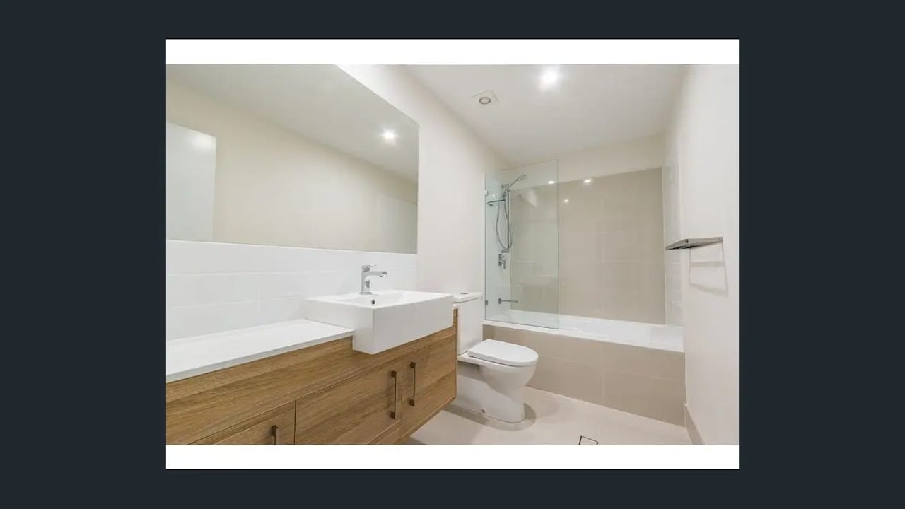 Unfurnished room with own bathroom