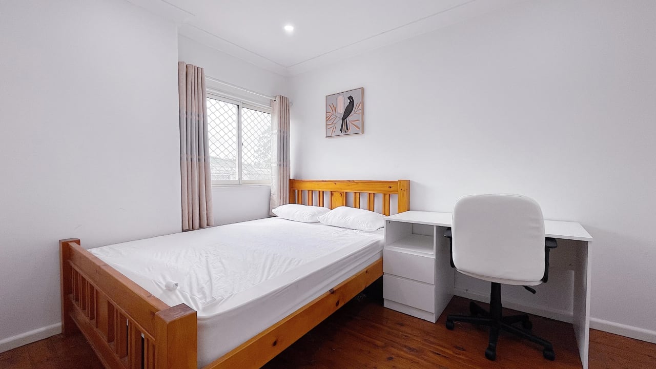 Furnished room in a share house