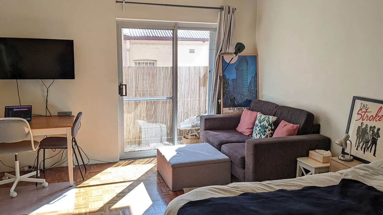 Furnished room studio flat for rent