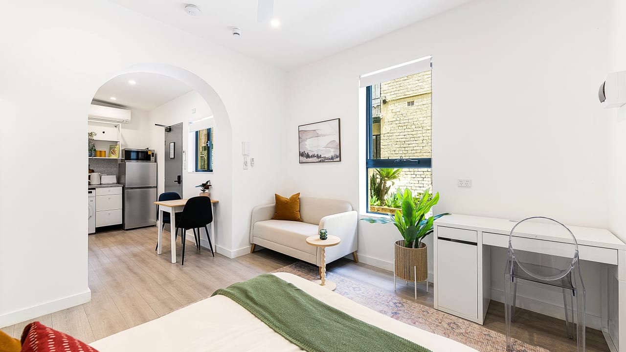 Room studio flat for rent
