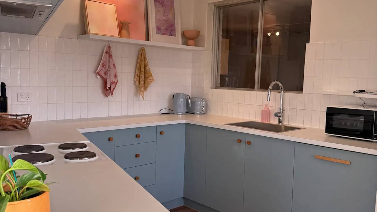 Furnished room in a share house