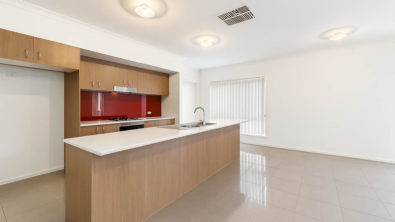 Whole property with 5 rooms for rent