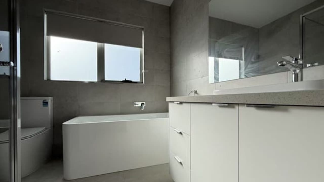 Unfurnished room with own bathroom