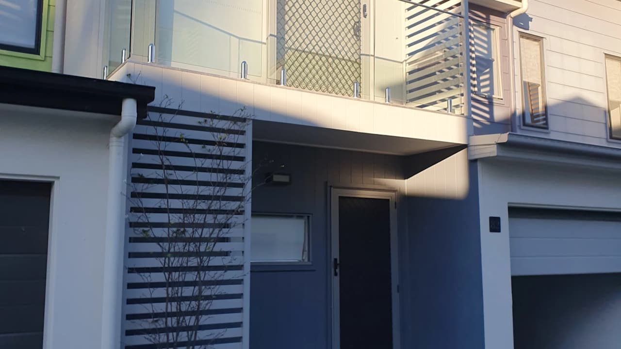 Unfurnished room with own bathroom