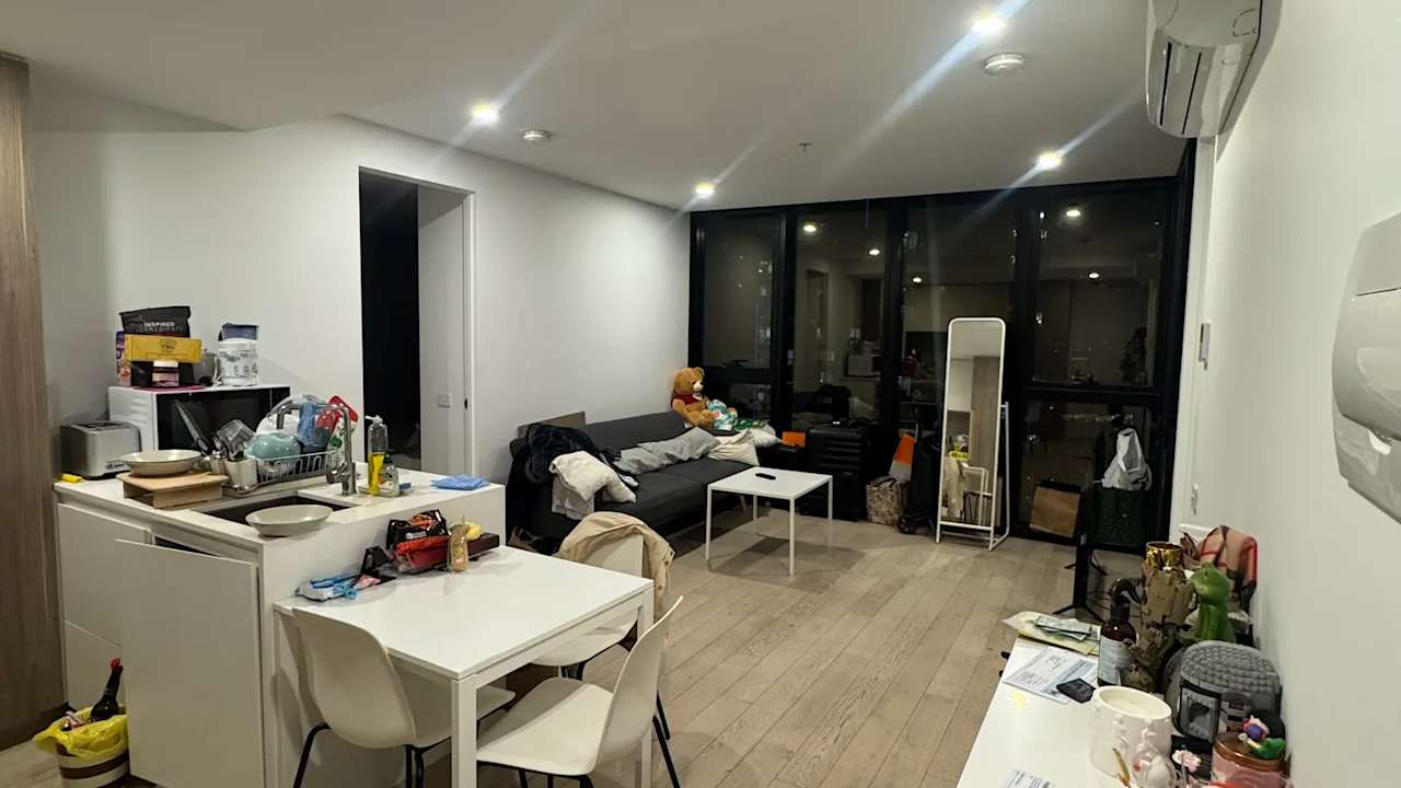 Furnished room with ensuite in a flatshare