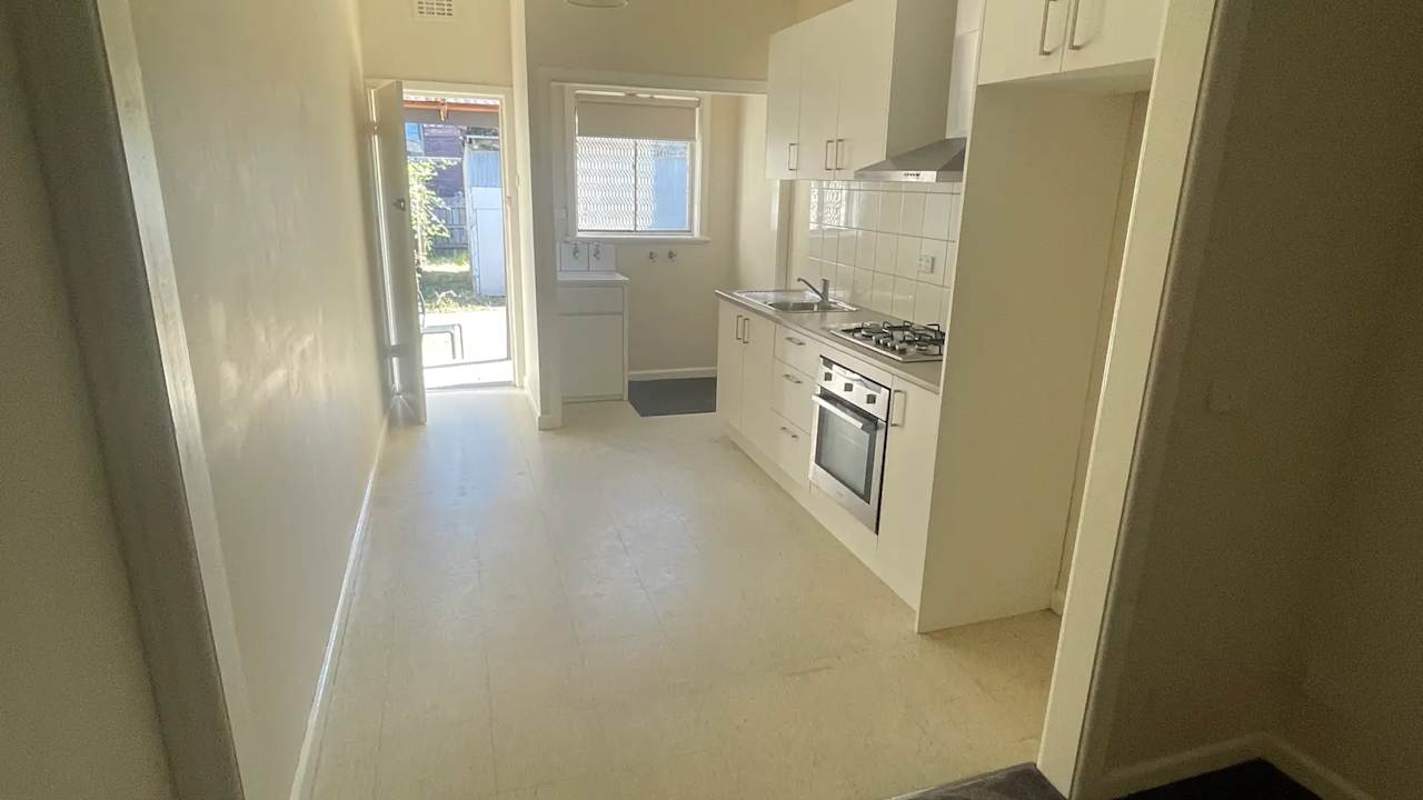 Whole property with 3 rooms for rent