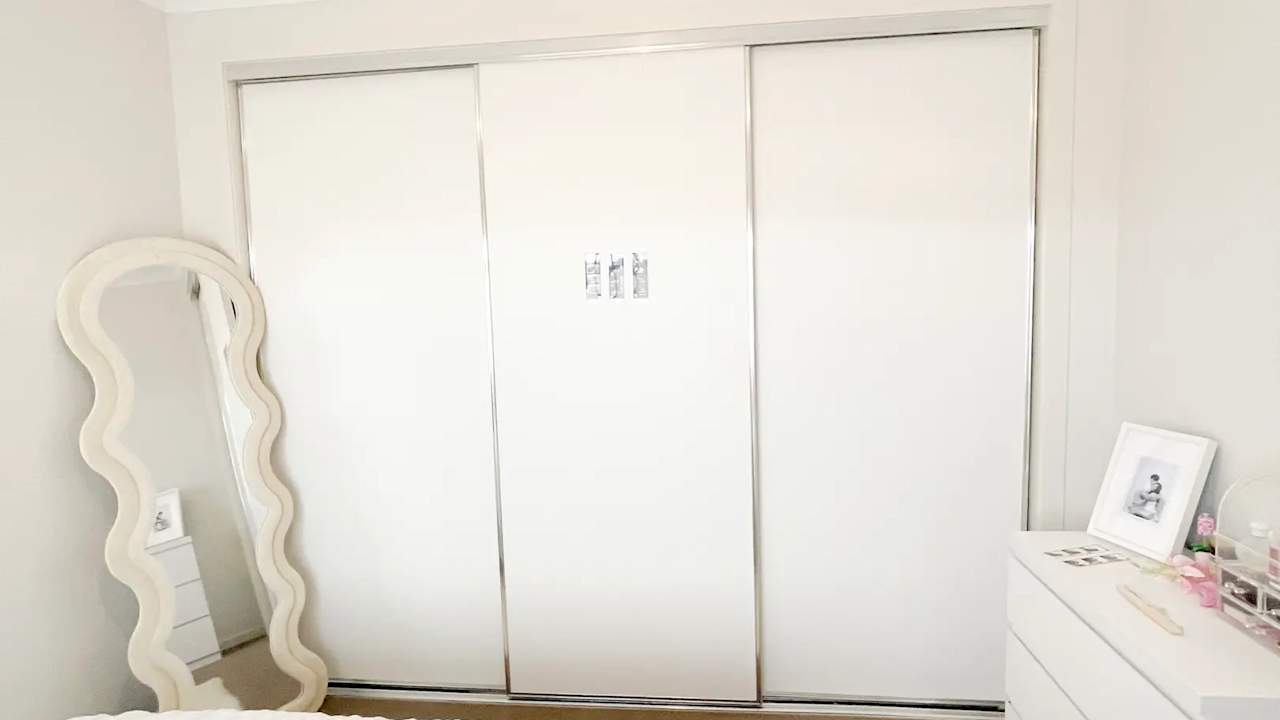 Room in a share house