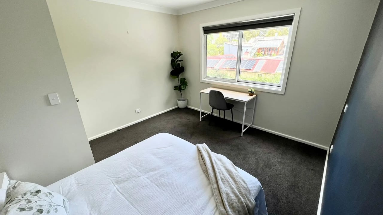 Room in a share house