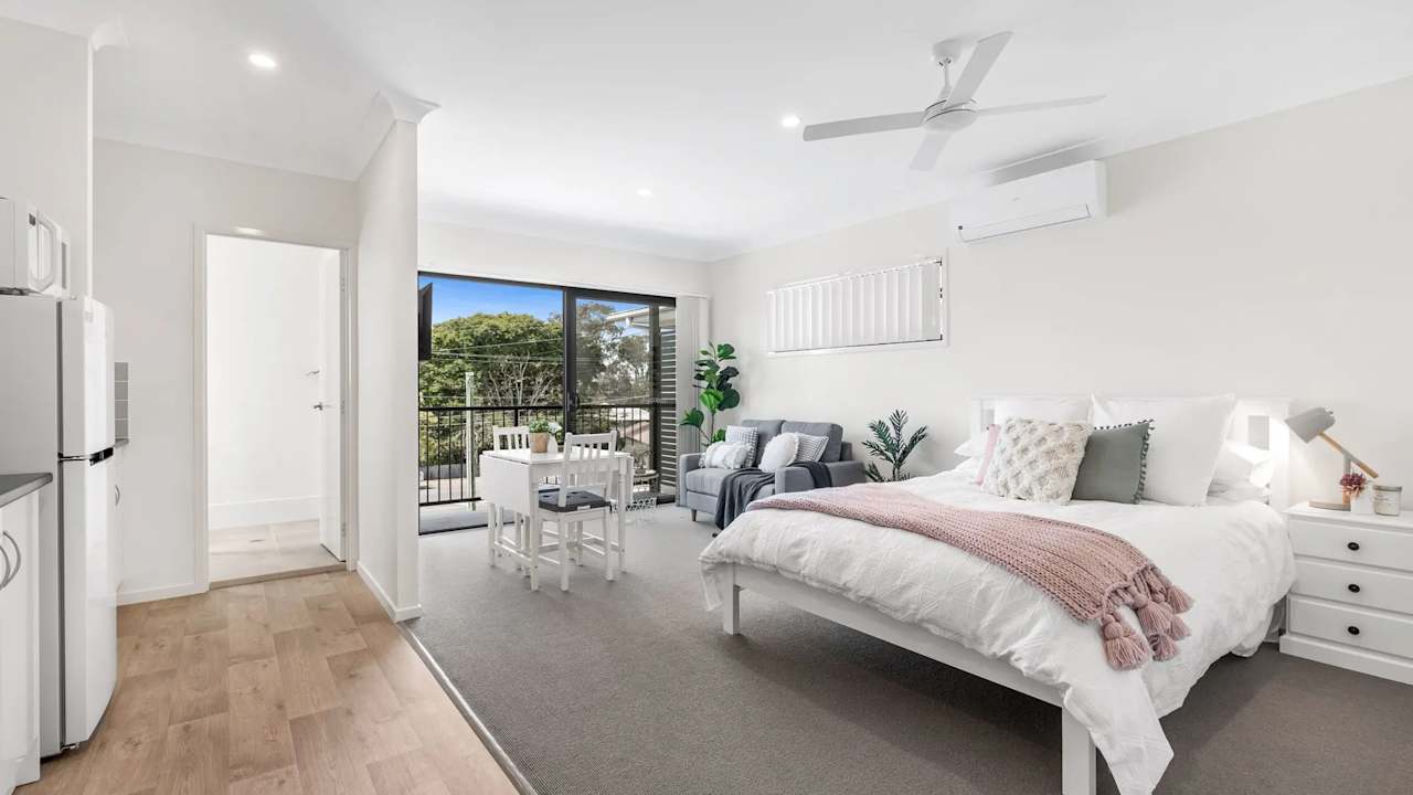 Furnished room studio flat for rent
