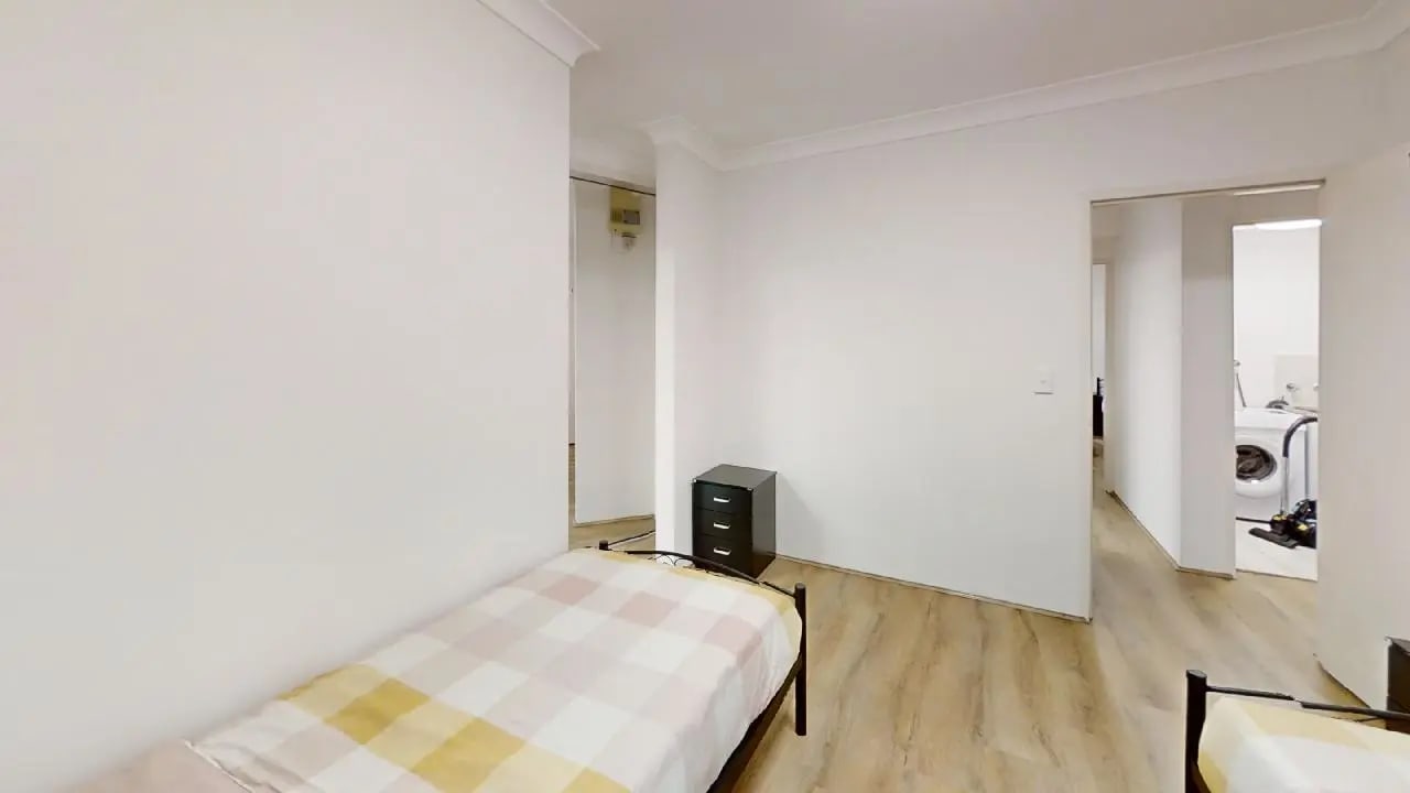Furnished room with ensuite in a flatshare