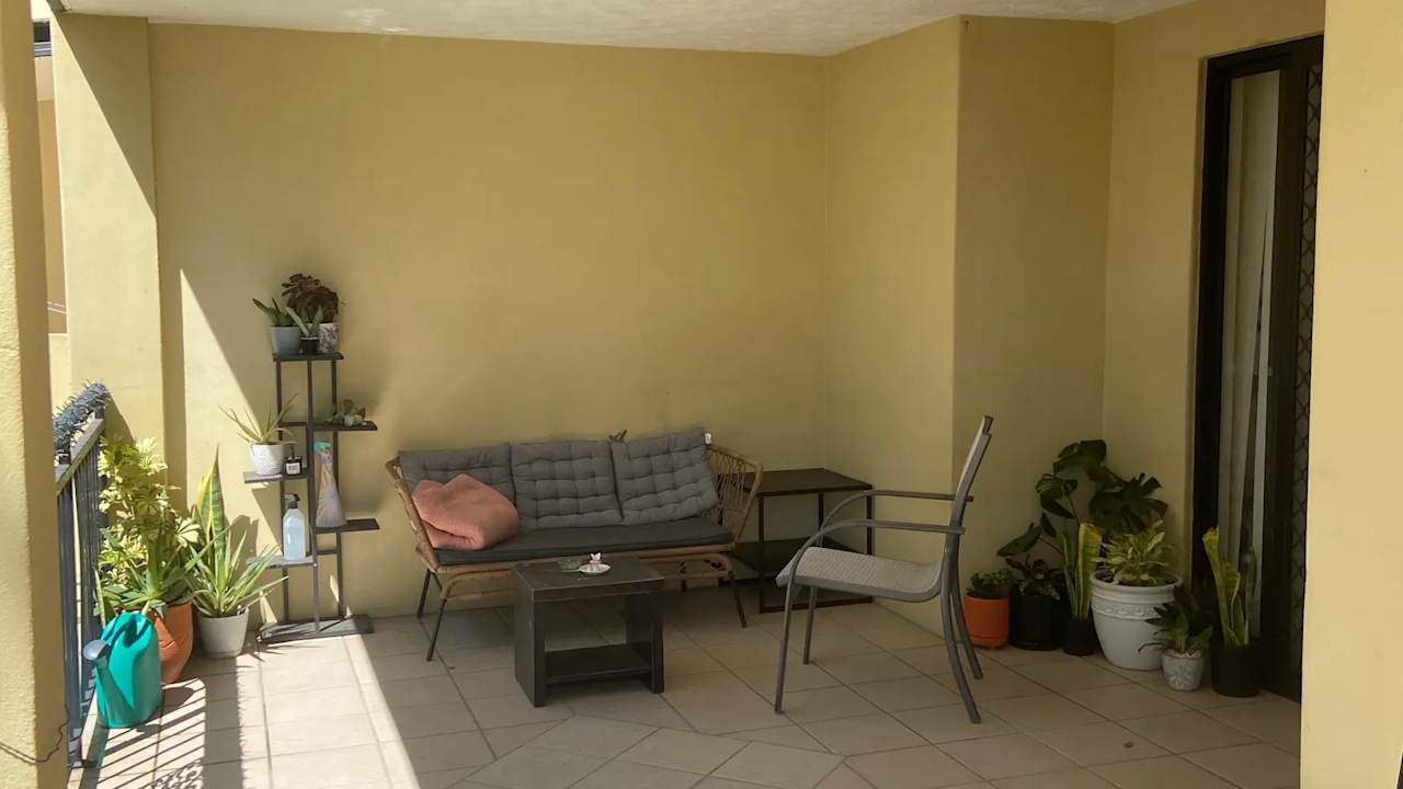 Unfurnished room with own bathroom