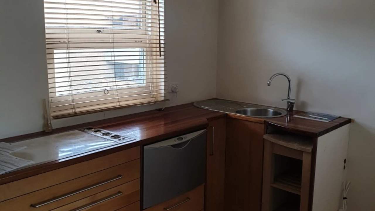 Whole property with 2 rooms for rent