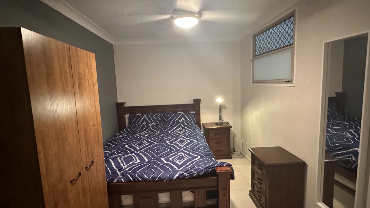 Furnished room in a share house