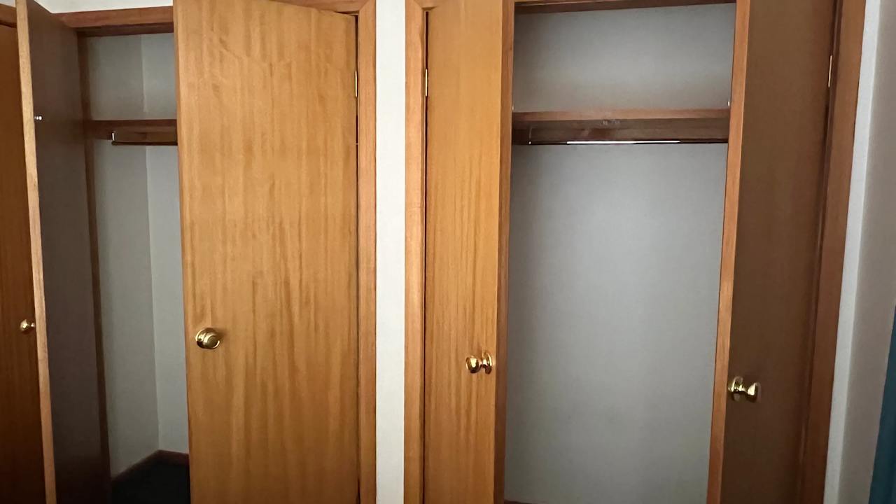 Furnished room with ensuite in a flatshare