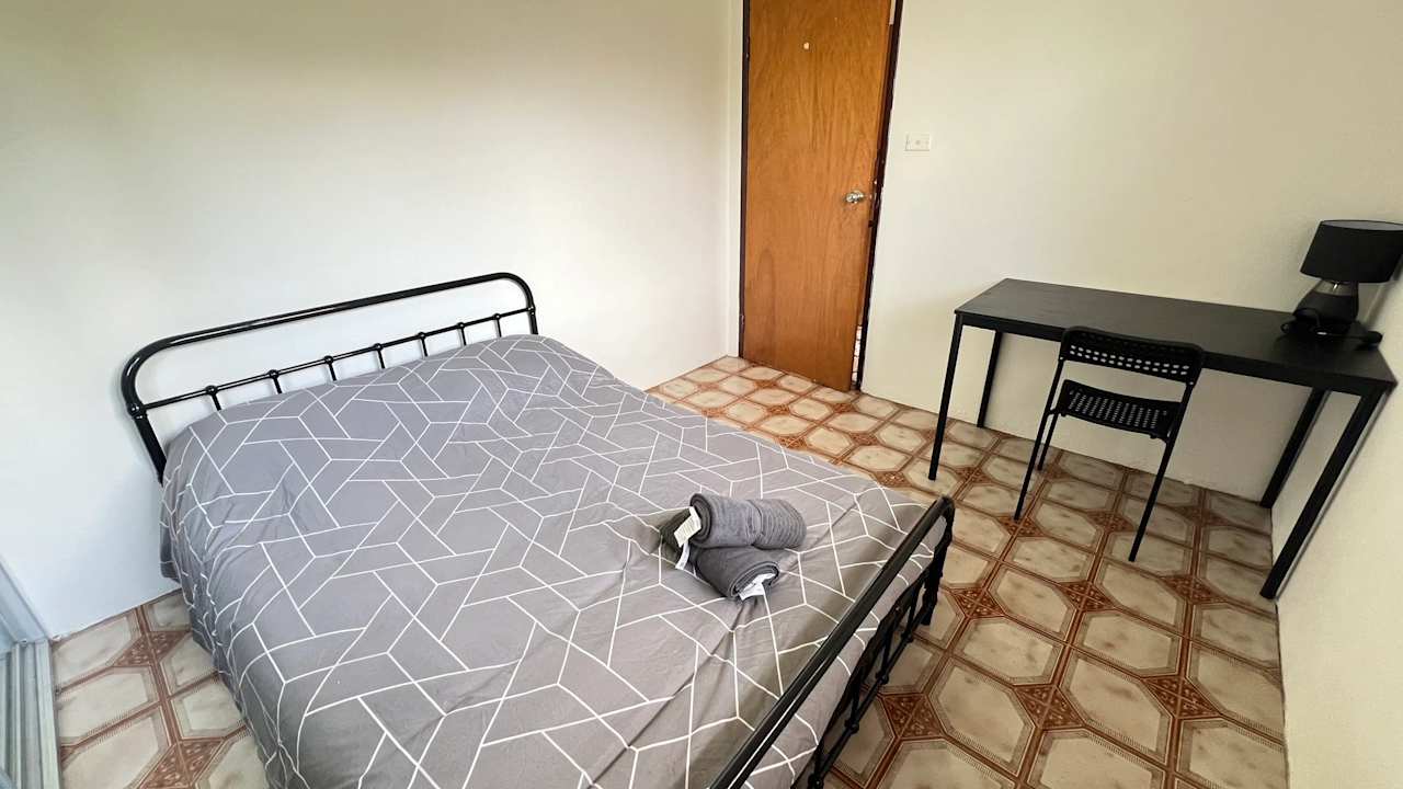 Furnished room in a share house
