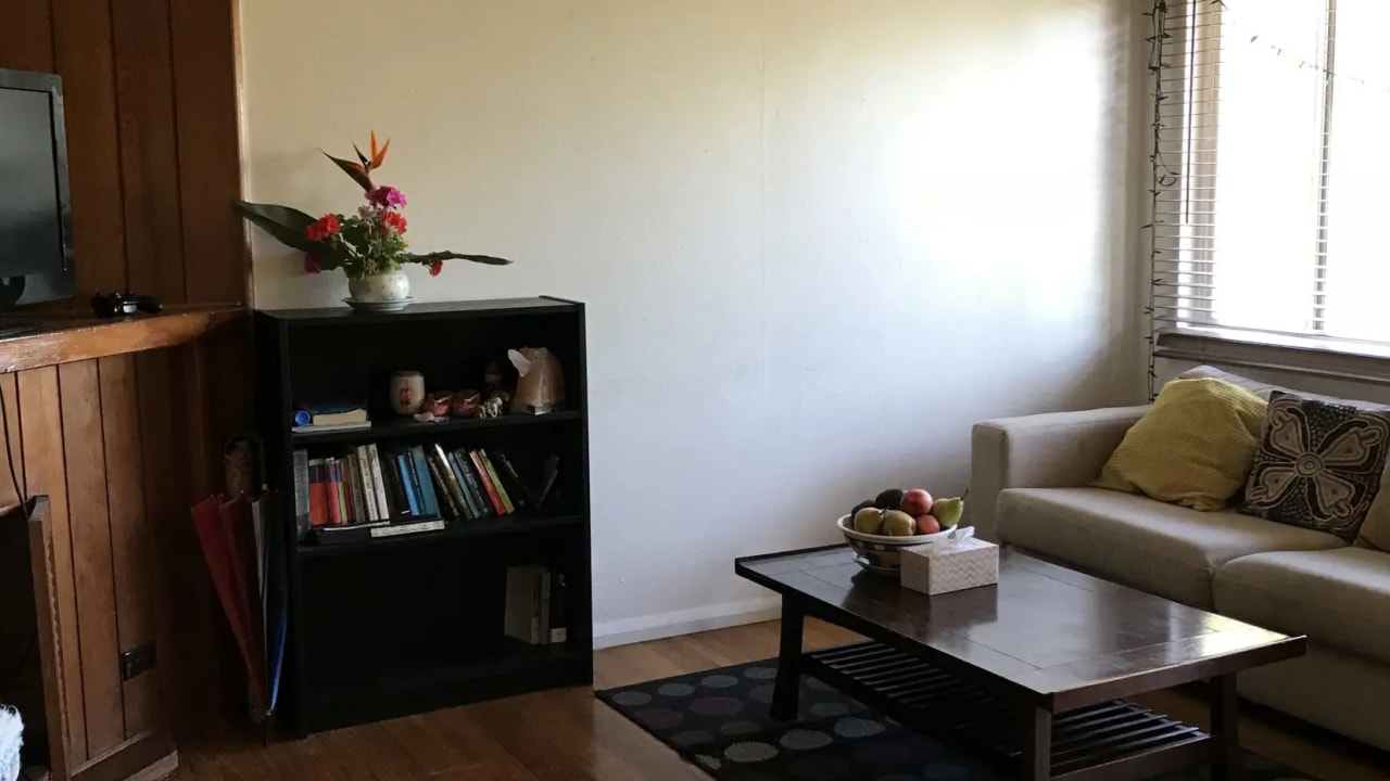 Furnished room in a share house