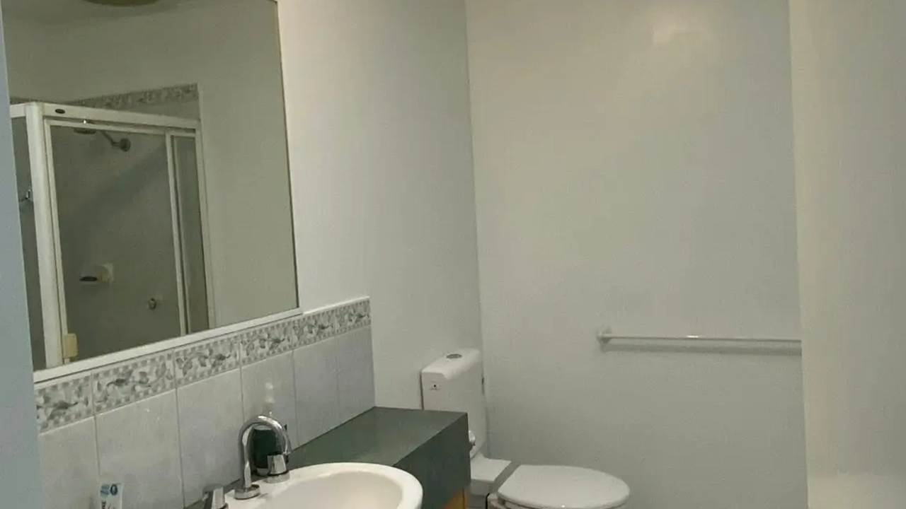 Unfurnished room in a share house