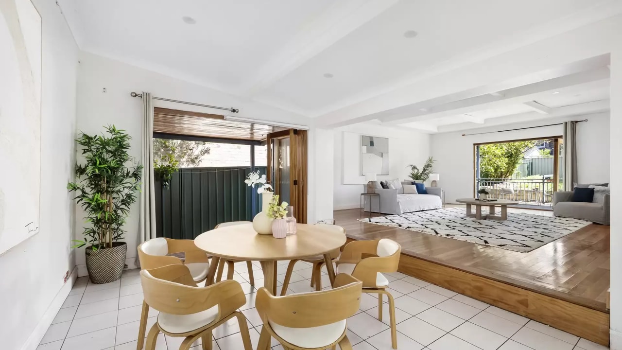 Room in a share house