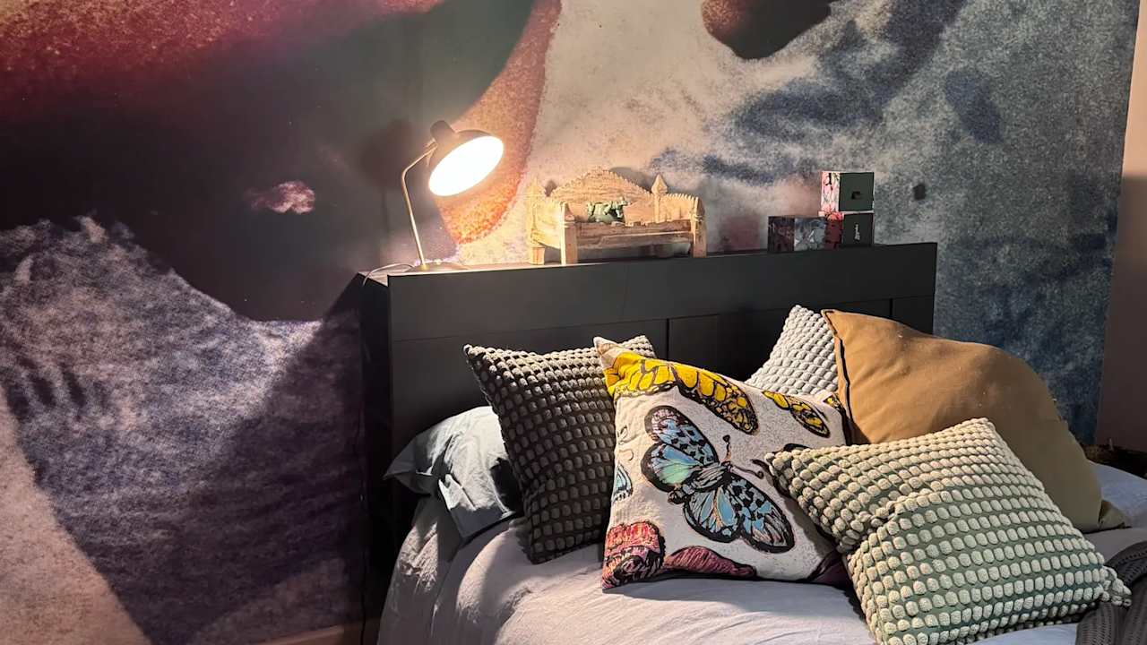 Furnished room in a share house