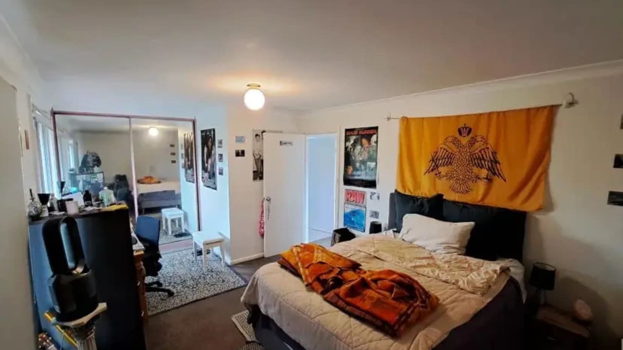 Room in a share house